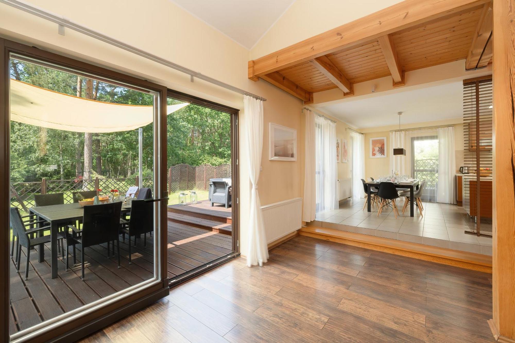 Villa Pine House By Sea *